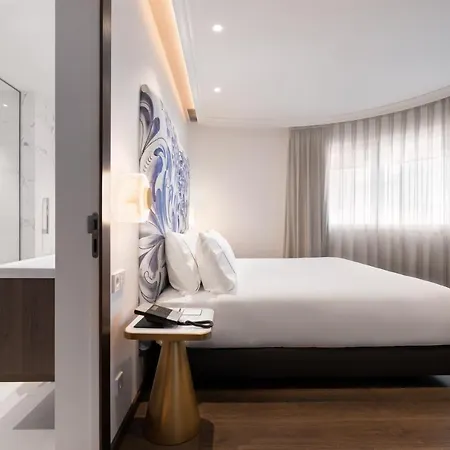 Eurostars Universal Hotel 5*
