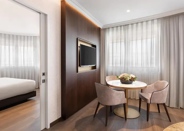 Eurostars Universal 5* Лиссабон