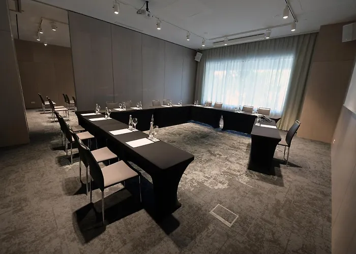 Eurostars Universal Отель