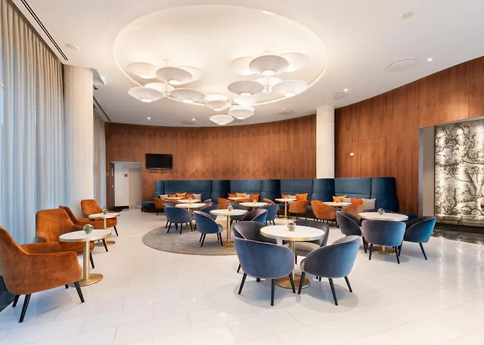 Eurostars Universal Отель