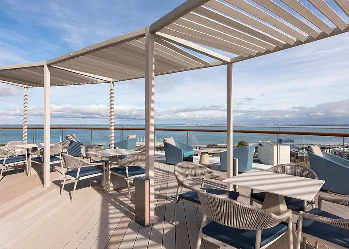 Отель Eurostars Universal