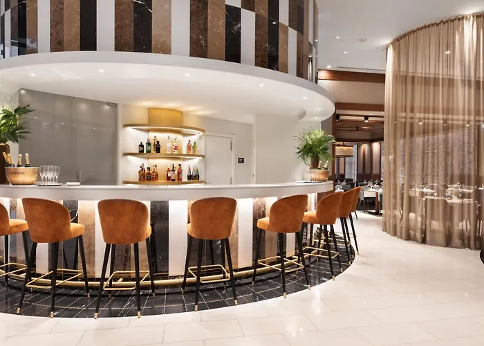 Отель Eurostars Universal