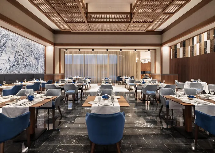 Отель Eurostars Universal